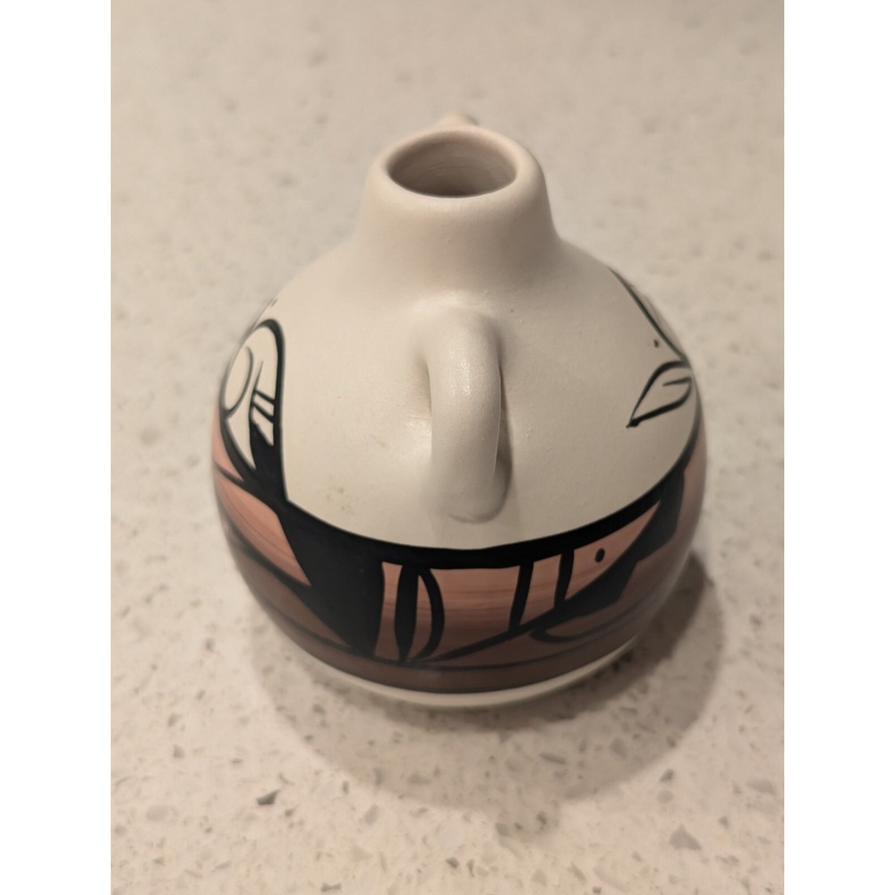 Vintage Cedar Mesa Pottery Vase 4" Native American Navajo Signed White Purple - Picture 2 of 8